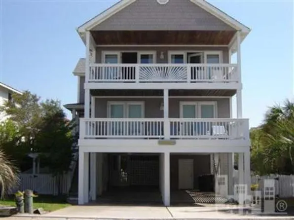 11 Atlanta St E, Wrightsville Beach, NC 28480