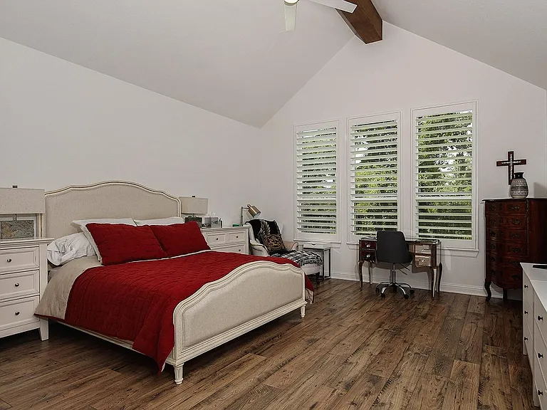 1137 Stillwater Pond Dr — Photo 15