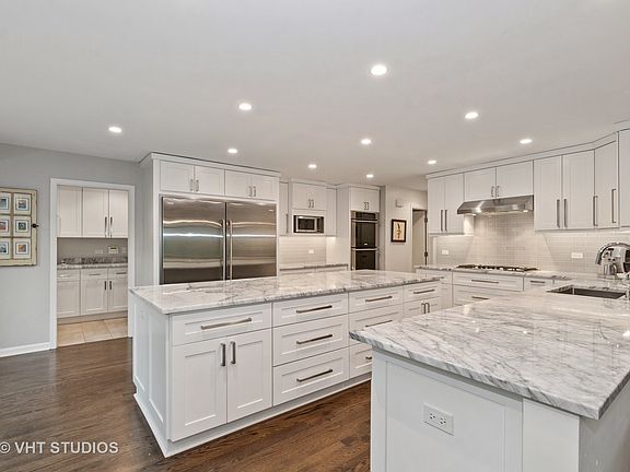 3rd image of 2200 Tennyson Ln