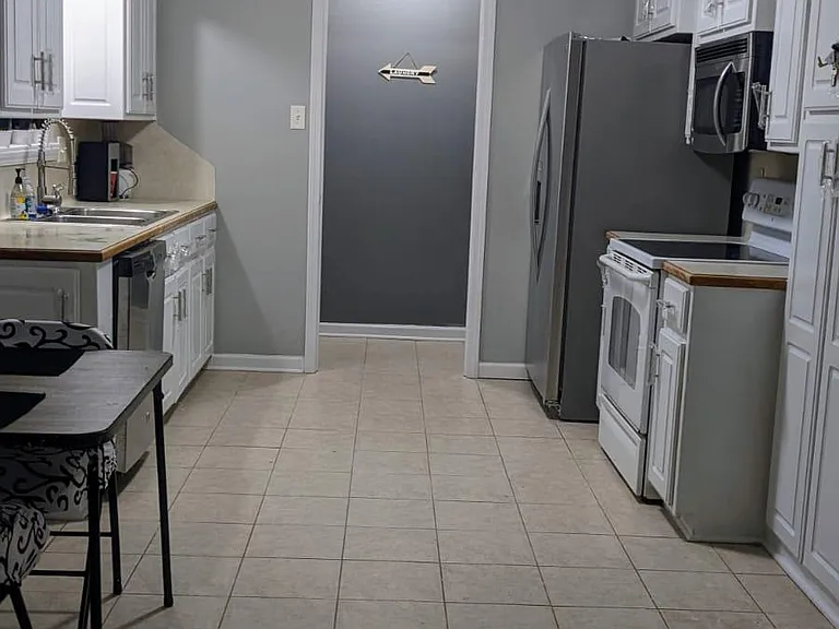 400 Apricot St — Photo 12