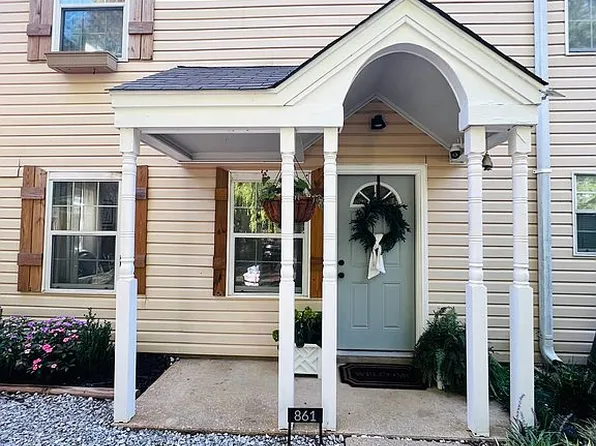 861 Harbor Bend Dr, Brandon, MS 39047