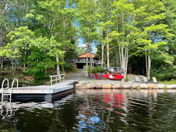 140 Canyon Point Rd #26, West Hants, NS B0N 2T0