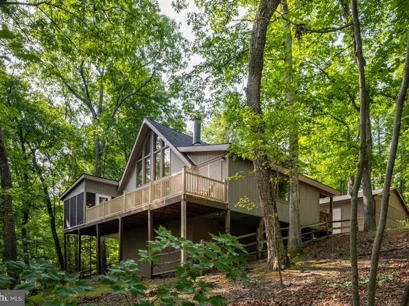 126 Winter Camp Trl, Hedgesville, WV 25427