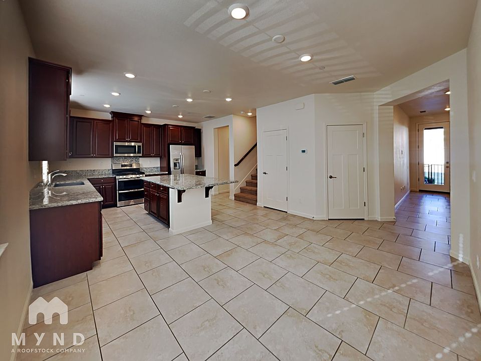 1st image of 1124 Lavande Dr