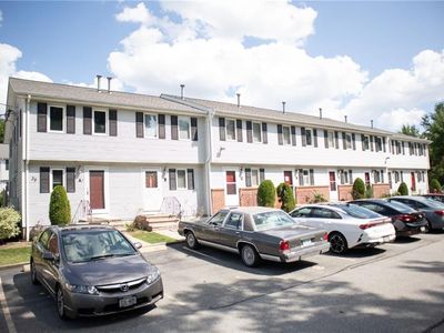 39 Dale Ave APT D, Johnston, RI, 02919