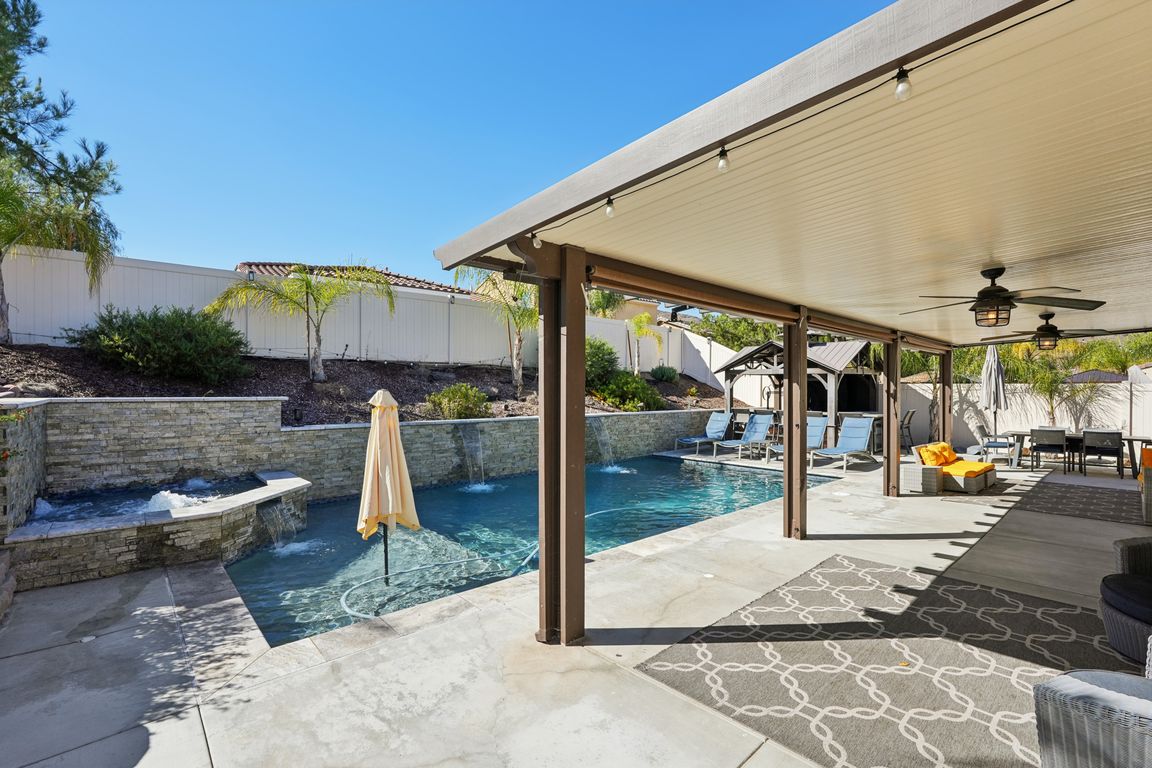 next background image