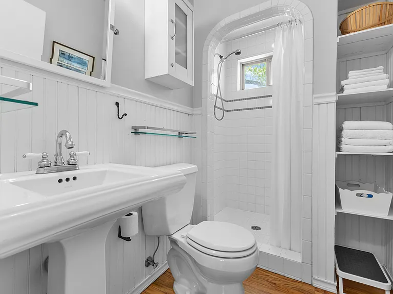 Main Level Shared Bathroom 2
