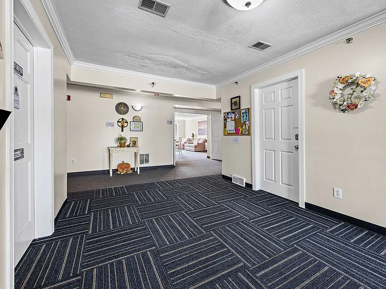 Gateway Apartments — Photo 32