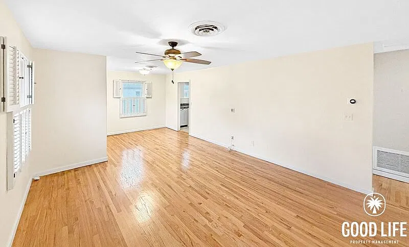 2 bed, 2.0 bath, 1221 sqft, $4,500 — Photo 4