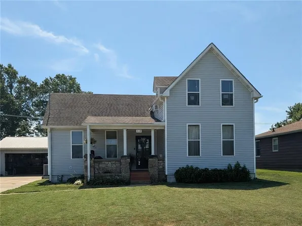 518 W 4th Ave, Garnett, KS 66032
