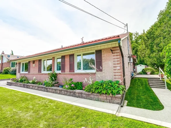 4 Sora Dr, Mississauga, ON L5M 1A8