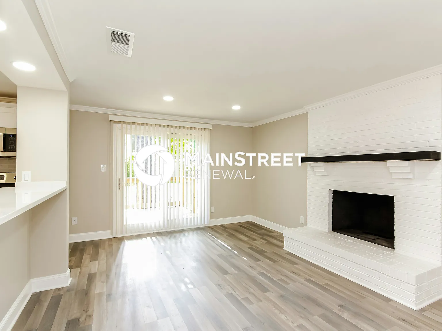 1021 Glenfiddich Dr — Photo 4