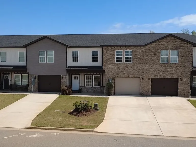 212 Beau Claire Cir — Photo 8