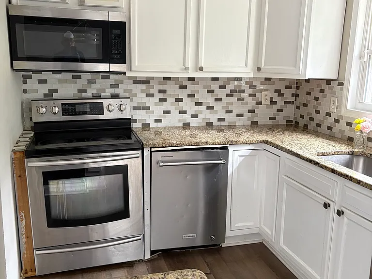 3193 Abbeywood Dr — Photo 3