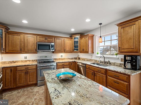 2nd image of 28 Basalt Dr