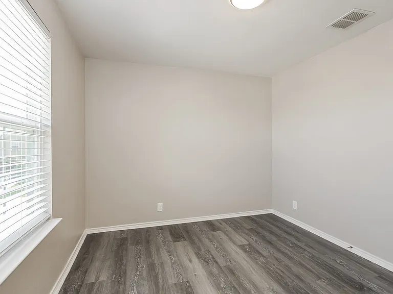 8903 Bowen Br — Photo 13