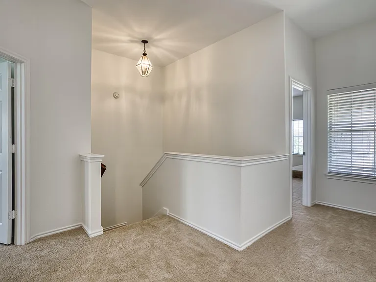 9909 Delamere Dr — Photo 19