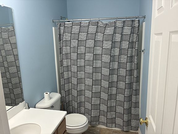 5th image of 782 Thornbury Ct