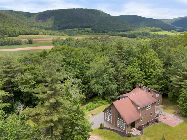 189 Hemlock Ln, Cogan Station, PA 17728