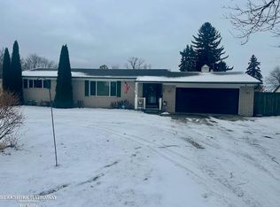 50486 Jefferson Ave, New Baltimore, MI 48047
