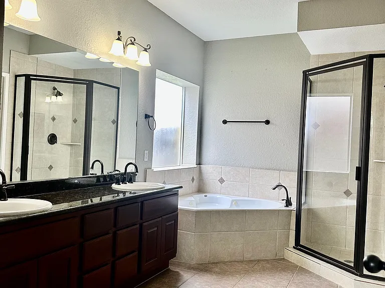 3731 Lauderwood Ln — Photo 16