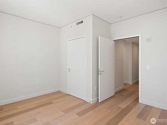 5th image of 121 Stewart Street #3105