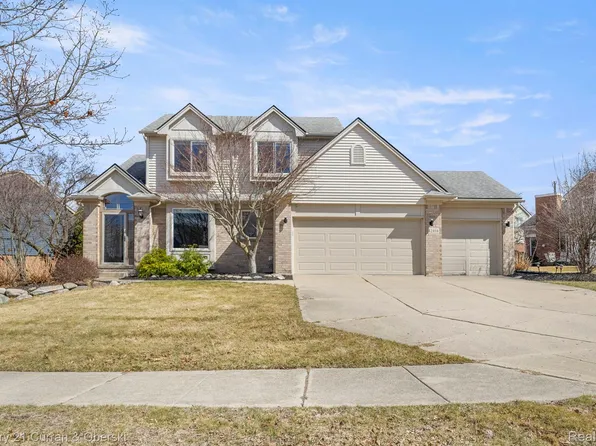 12818 Andover Dr, Plymouth, MI 48170