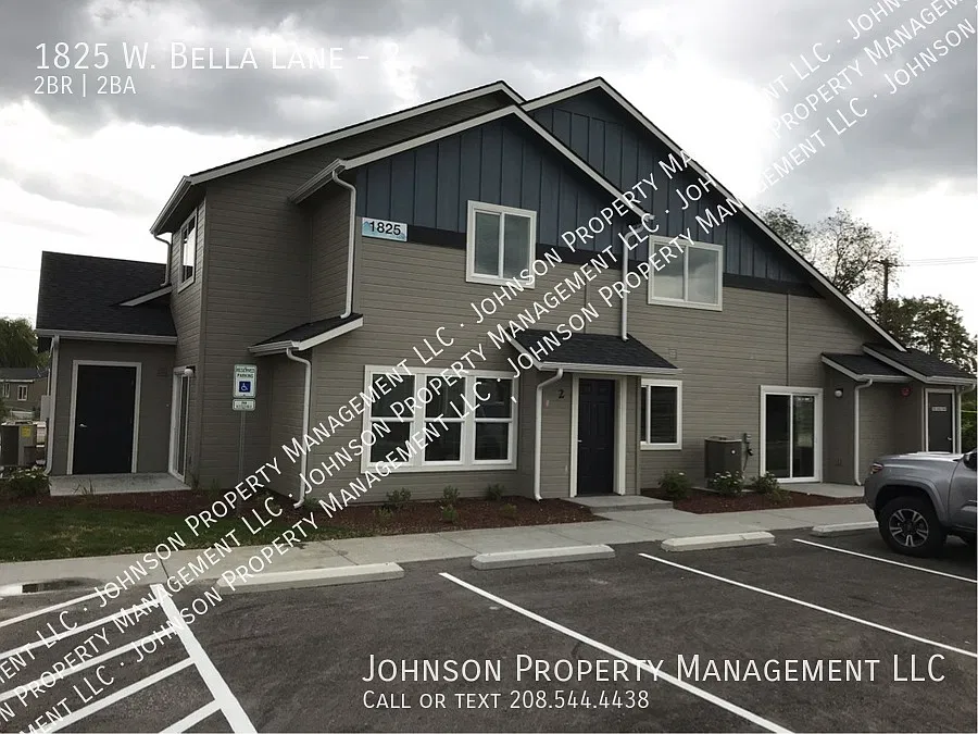 Cozy 2-Bedroom Apartments in Vibrant Nampa with Shared Yards and Modern Amenities. — Photo 3