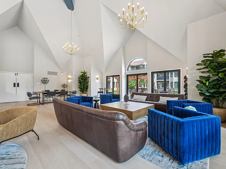 Oaks Lincoln Townhomes — Photo 27