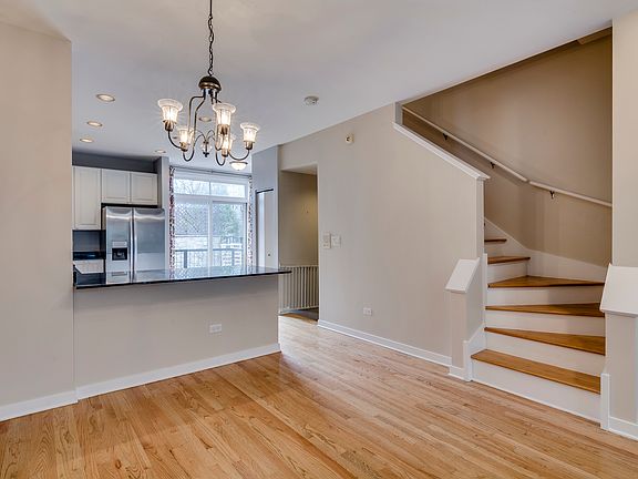 5th image of 1713 W Diversey Pkwy Unit D