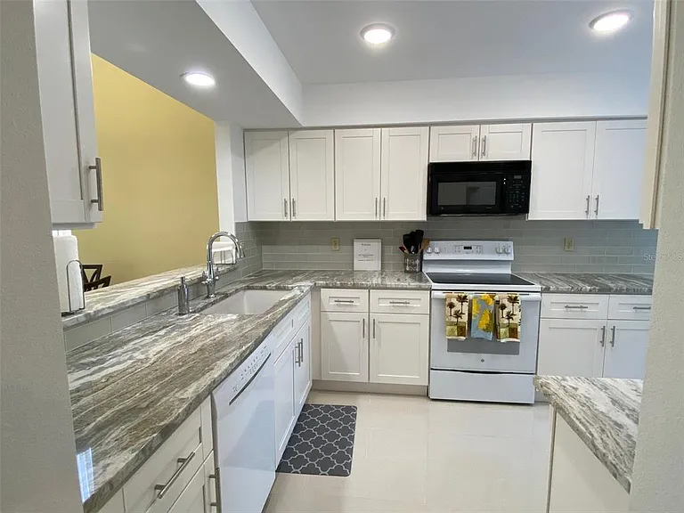6281 Timberlake Dr #H6 — Photo 16