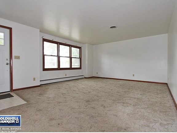 Light & bright living room!