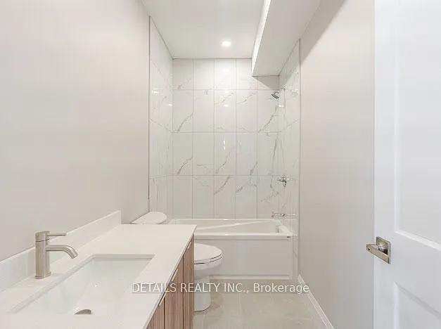 659 Donat St #201 — Photo 22