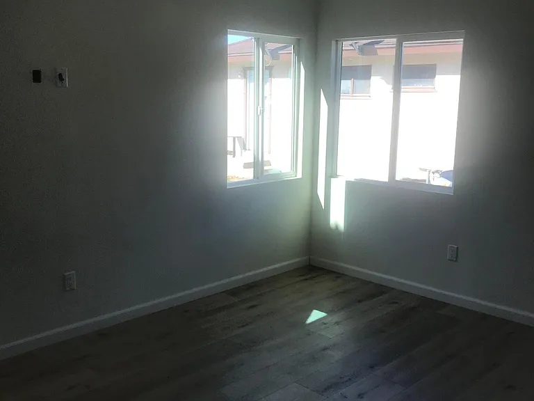 112 E B St — Photo 11
