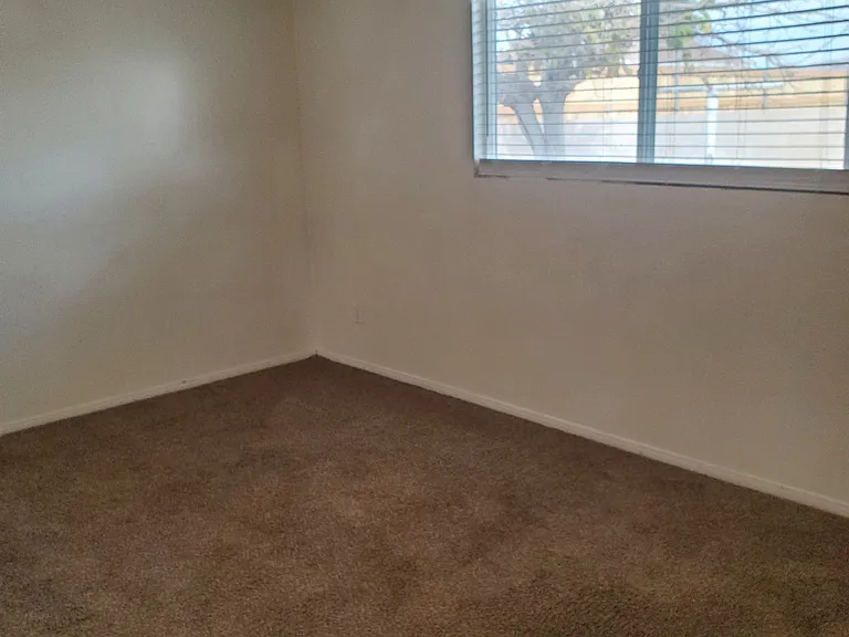 1041 Taos Dr — Photo 11