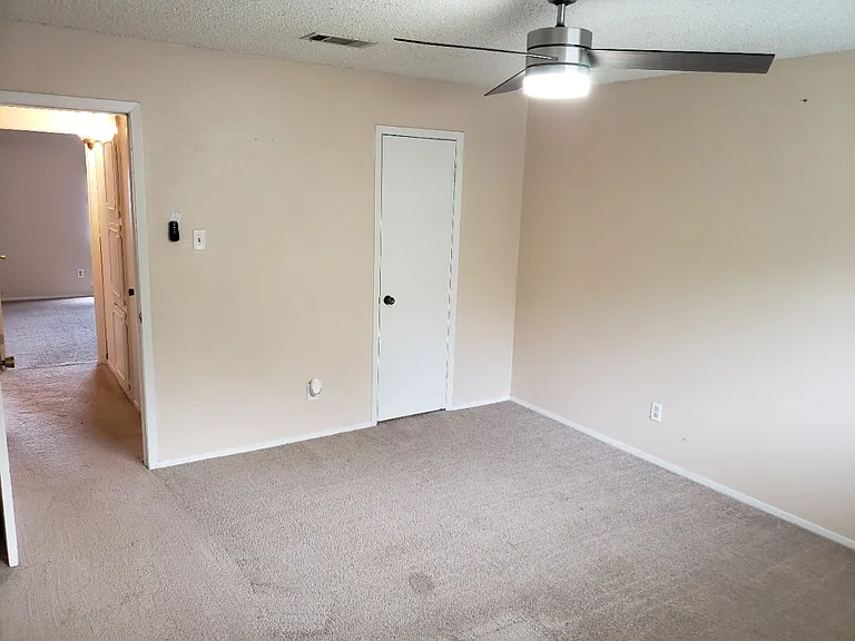9952 Runnymeade Pl — Photo 12