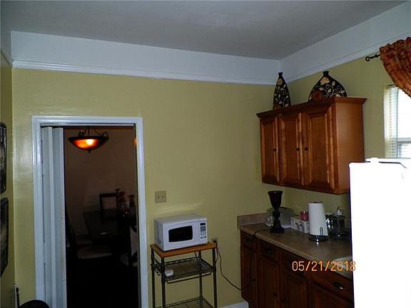 2nd image of 3701 Fairmont Dr