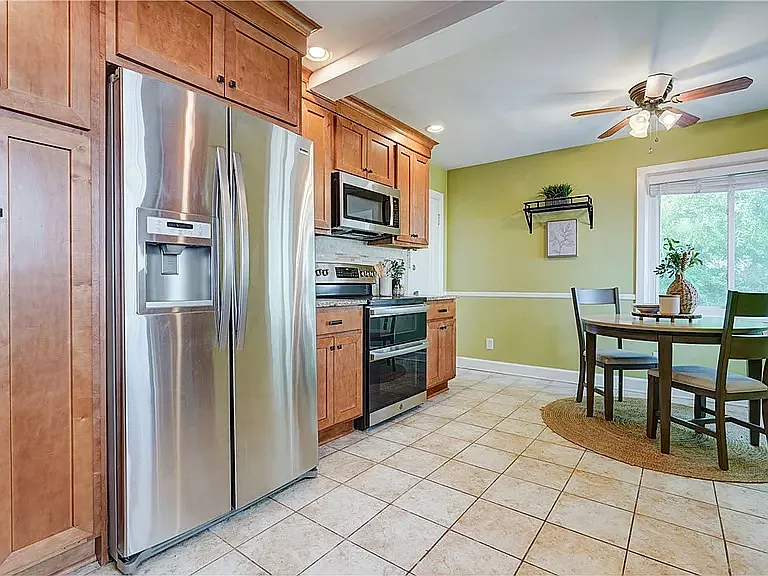 52 Edgemont Rd — Photo 4