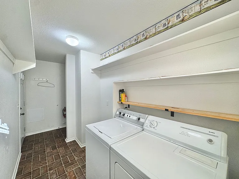 171 Madison St #2415 — Photo 11