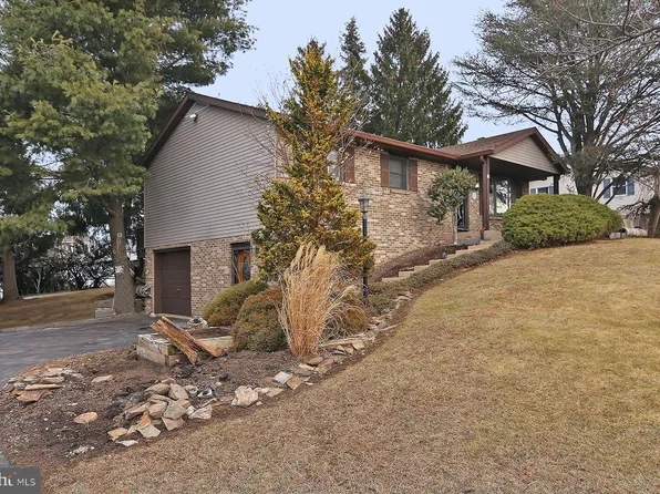 402 Birch Ln, Lebanon, PA 17046