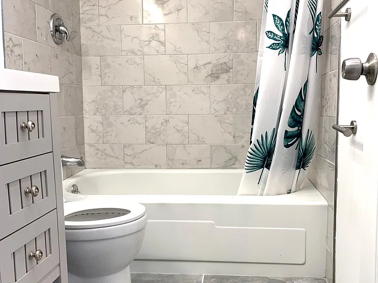 Bathroom2