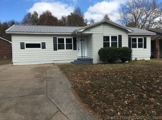 2706 Circle Dr, Muskogee, OK 74403