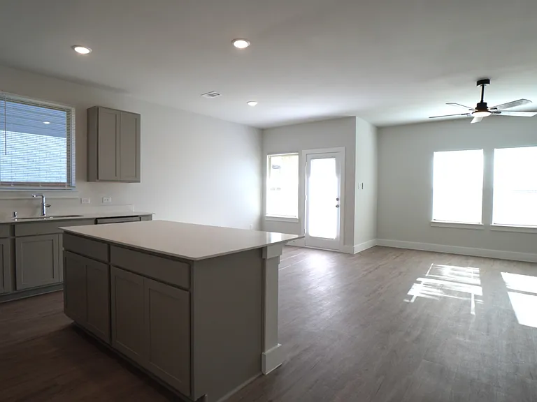 1374 Chisos Way — Photo 5