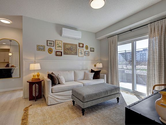5th image of 550 Belmont St SW #4106
