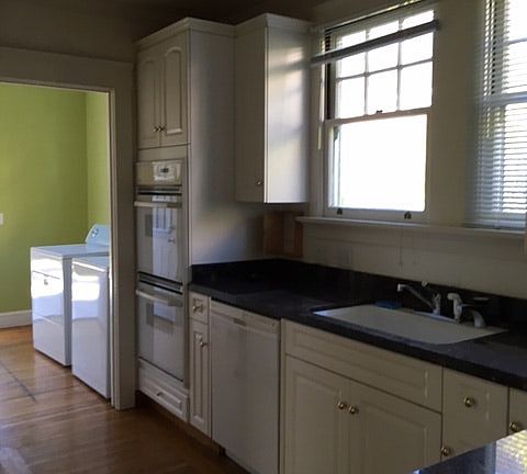 2nd image of 1045 Balboa Ave