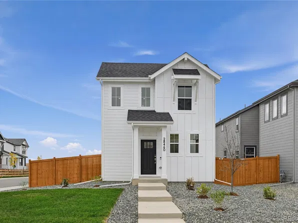 28460 E 4th Avenue, Watkins, CO 80137