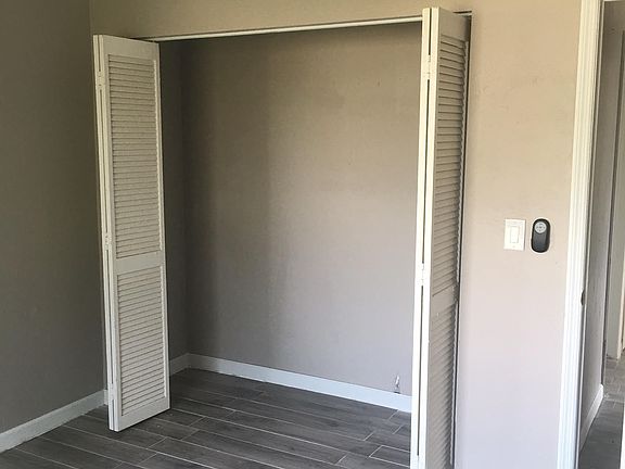 5th image of 16 Burrstone Ave