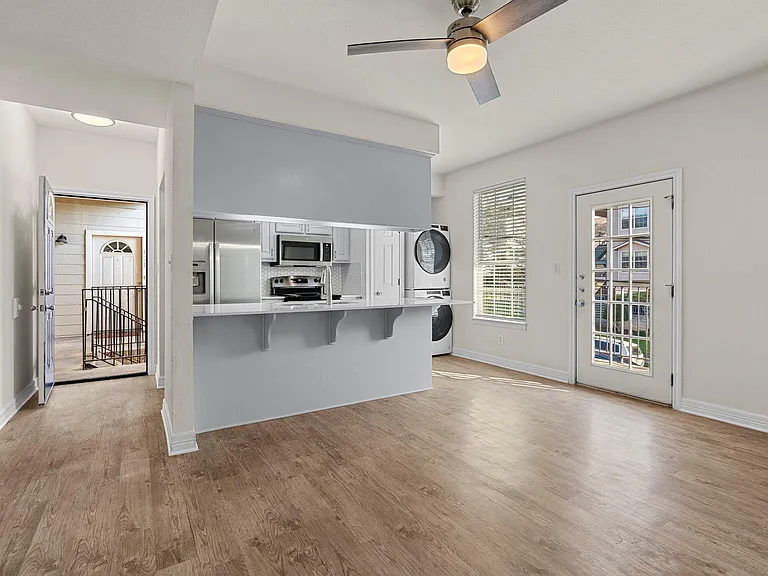 1100 W 25th St #101 — Photo 25