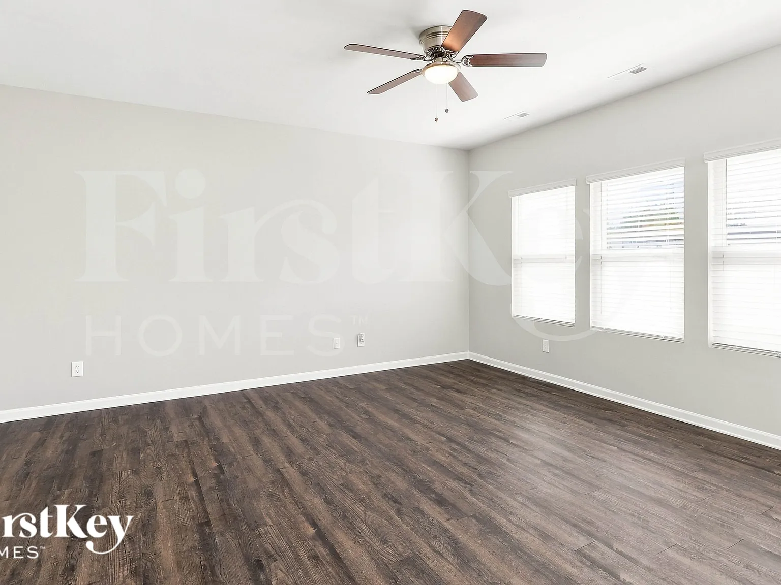 4 bed, 2.5 bath, 2106 sqft, $2,440 — Photo 4