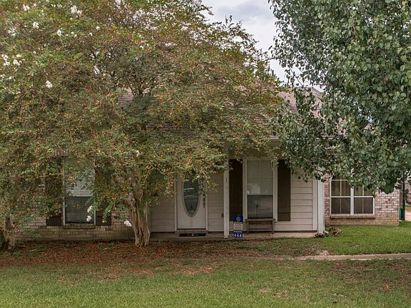 2nd image of 14441 Whispering Oaks Dr